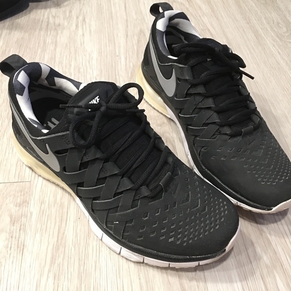 Nike Other - Nike Fingertrap Air Max Amp Black Training Shoes 8
